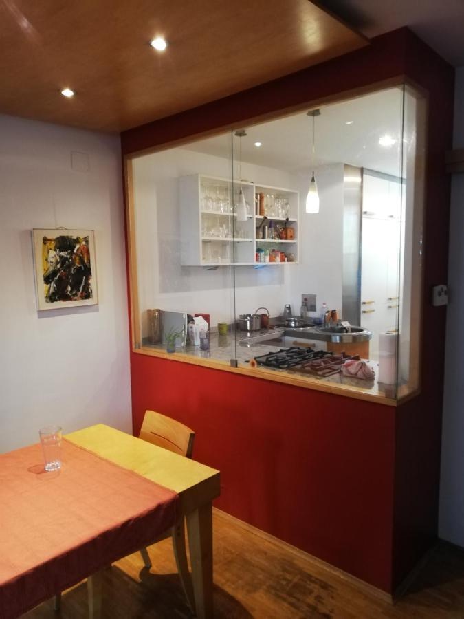 Room In Maisonette With Garden, Parking Place Wien Exteriör bild